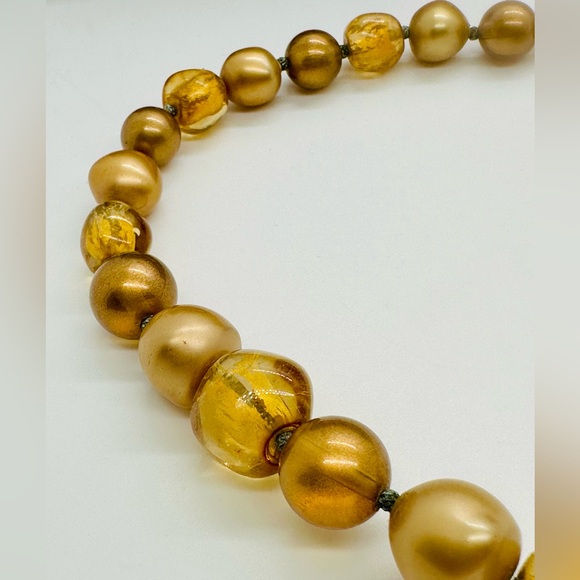 Vintage MARVELLA Gold Glass Bead Necklace - Picture 8 of 17